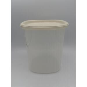 Vintage Rubbermaid 3 Qt #6 Servin Saver Storage Canister/Container 12 C Almond